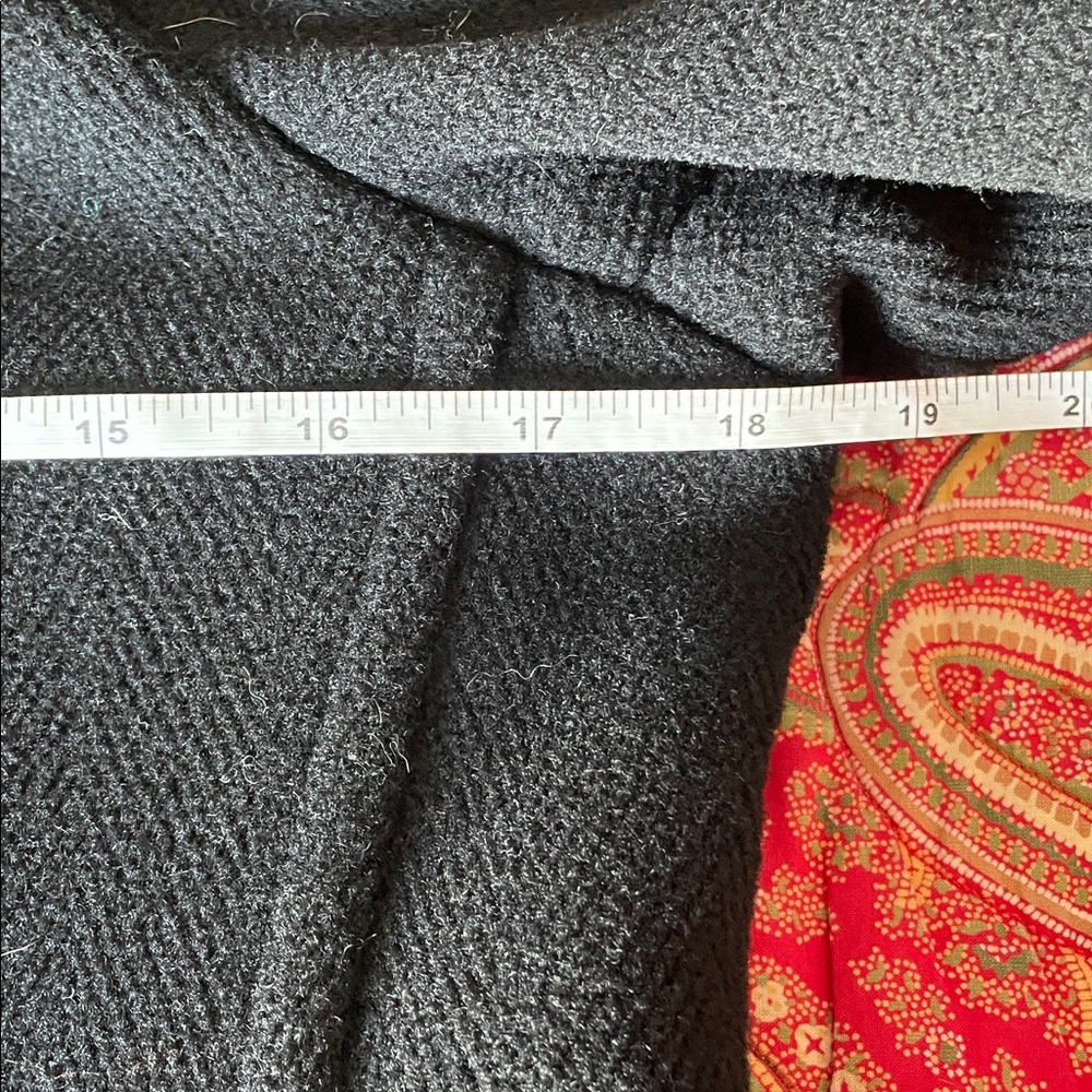 Burberry London black wool pea coat with removable fox fur collar, size 8/M - Picture 12 of 15